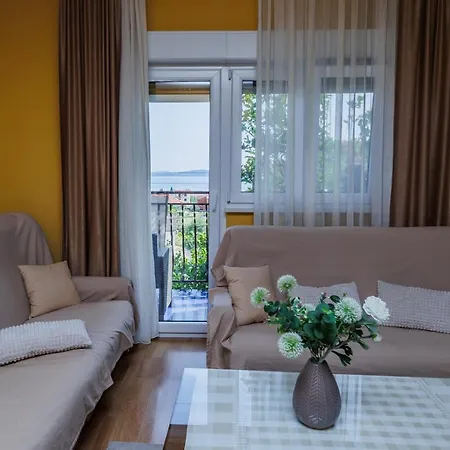 Apartment Luka Kastela