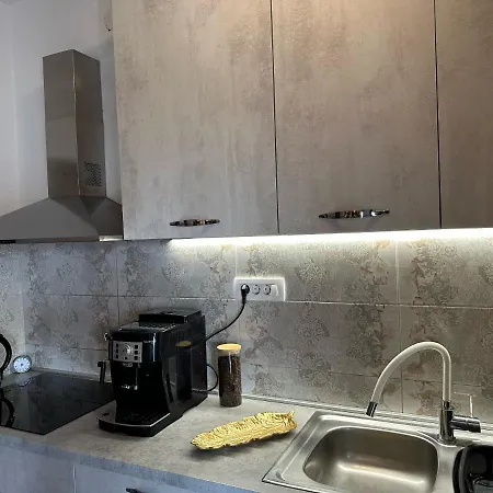 Luka Apartment *