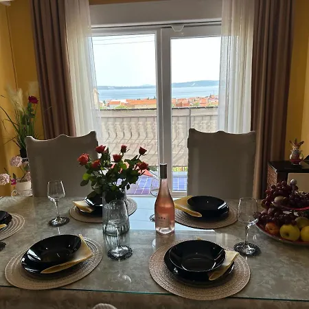 Apartment Luka